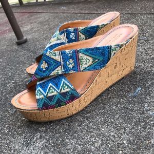 Wedge / Platform Sandals